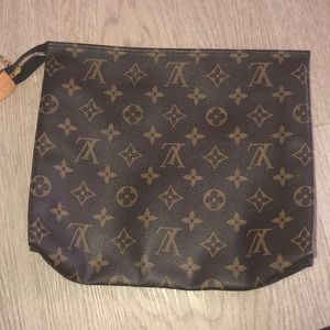 Louis Vuitton Clutch